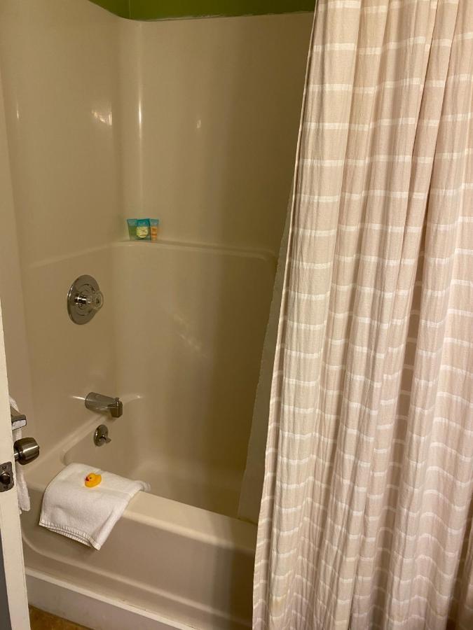 Bristol Suites المظهر الخارجي الصورة