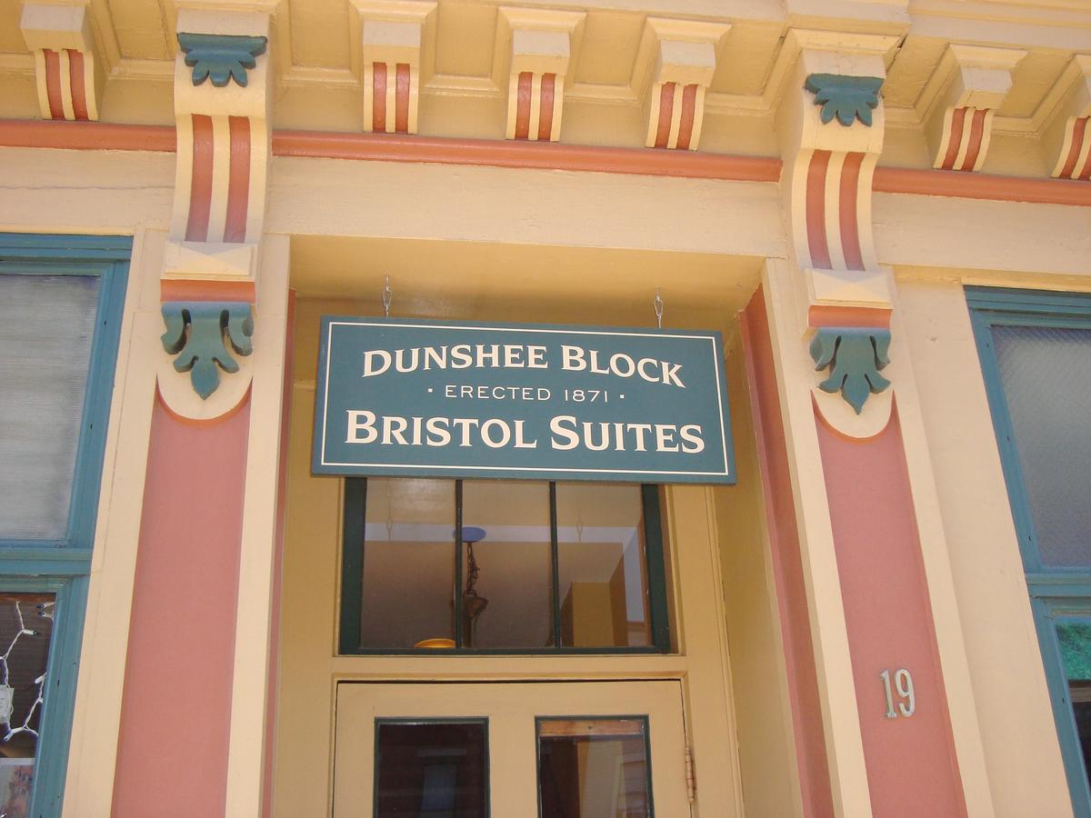 Bristol Suites المظهر الخارجي الصورة